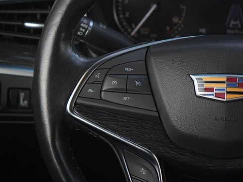 Used 2023 Cadillac XT5 Premium Luxury FWD image 17