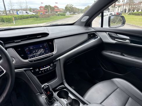 Used 2025 Cadillac XT5 Premium Luxury image 26