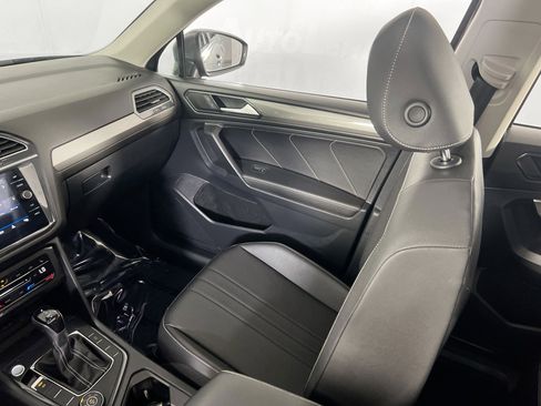 Used 2022 Volkswagen Tiguan SE image 23