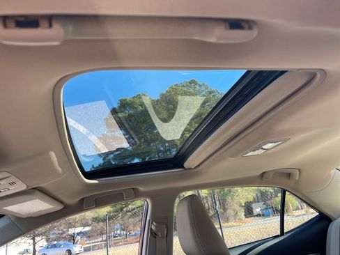 Used 2016 Toyota Corolla L image 20