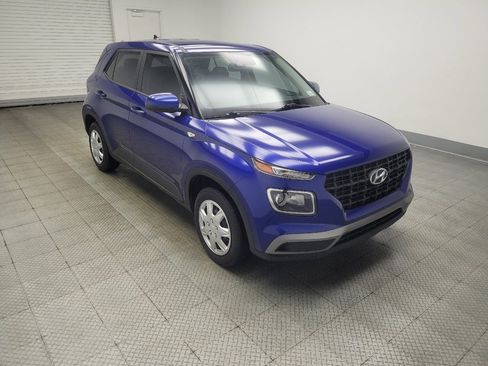Used 2020 Hyundai Venue SE FWD image 11