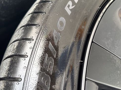 Used 2022 Tesla Model S Plaid image 35