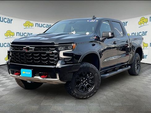 Used 2022 Chevrolet Silverado 1500 ZR2 w/ Technology Package AWD/4WD image 3