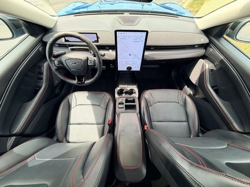 Certified 2025 Ford Mustang Mach-E Premium w/ Sport Appearance Package AWD/4WD image 21