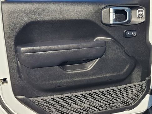 Used 2023 Jeep Wrangler Unlimited AWD/4WD image 14