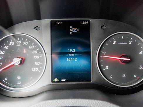 Used 2024 Mercedes-Benz Sprinter 2500 image 13