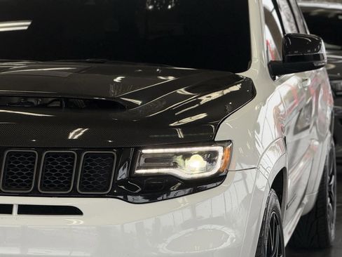 Used 2021 Jeep Grand Cherokee Trackhawk image 22