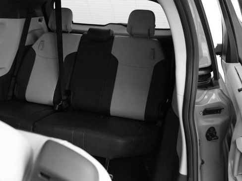 Used 2024 Toyota Sienna XSE image 13