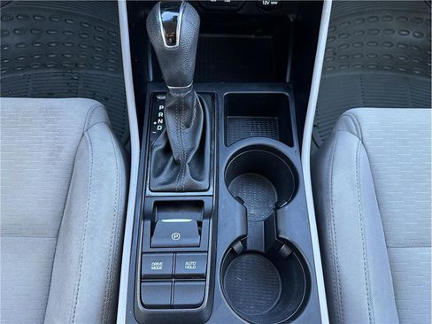 Used 2019 Hyundai Tucson SE image 25