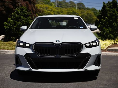 New 2027 BMW 530i xDrive w/ M Sport Package AWD/4WD image 13