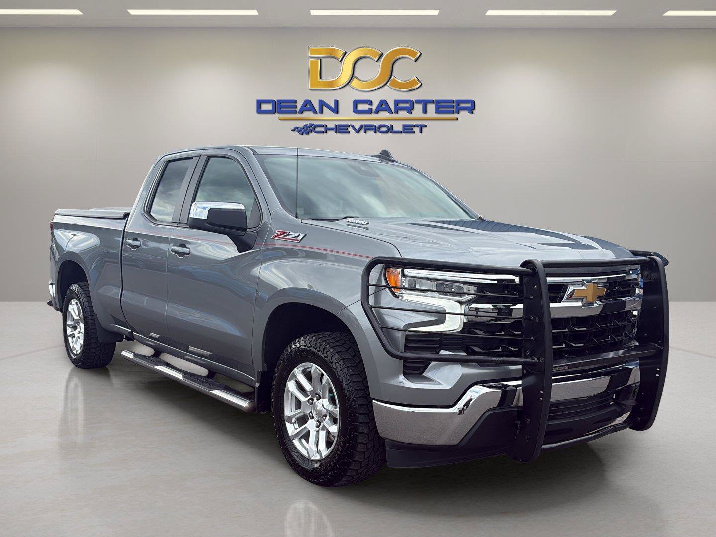 Used 2023 Chevrolet Silverado 1500 LT AWD/4WD image 7