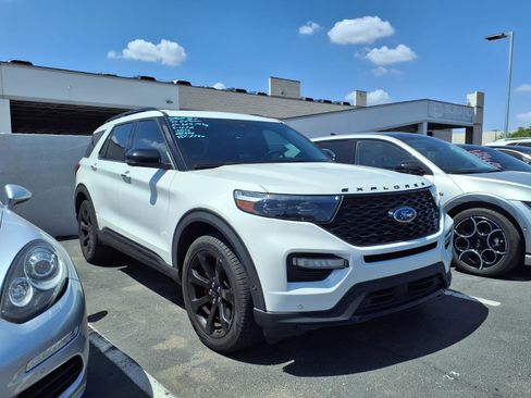 Used 2020 Ford Explorer ST w/ ST High-Performance Pack AWD/4WD image 2