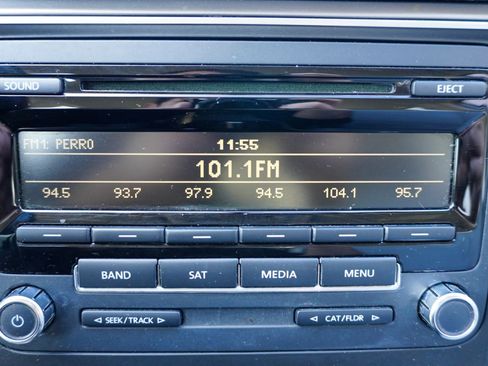 Used 2014 Volkswagen Passat 1.8T S image 29