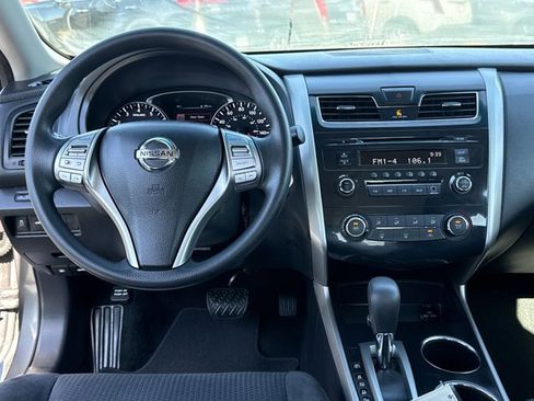 Used 2015 Nissan Altima 2.5 S w/ Power Driver Seat Package FWD image 7
