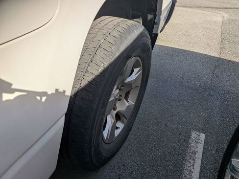 Used 2019 RAM 1500 Big Horn AWD/4WD image 4