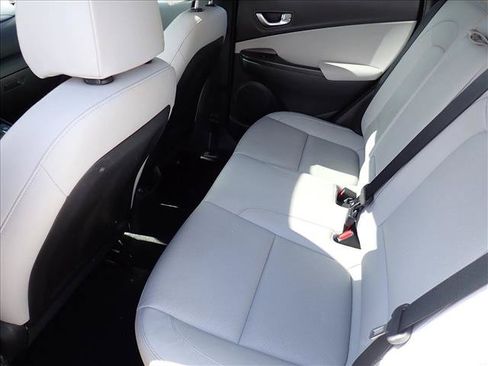 Used 2023 Hyundai Kona Limited AWD/4WD image 8