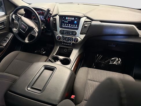 Used 2017 GMC Yukon SLE w/ SLE Value Package RWD image 12