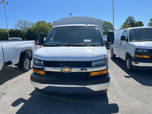 New 2025 Chevrolet Express 3500 w/ Power Convenience Package image 2