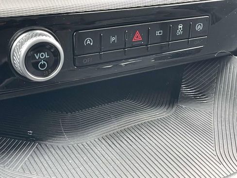 Certified 2025 Ford Explorer Active RWD image 23