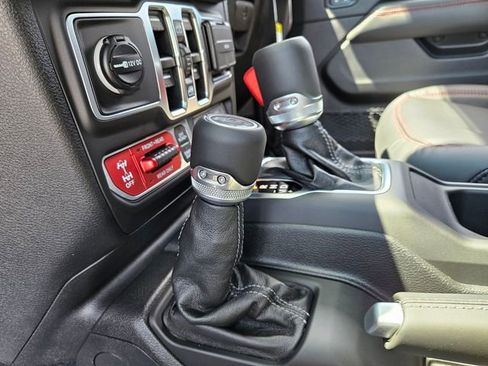 New 2025 Jeep Wrangler Unlimited Rubicon w/ Convenience Group image 11