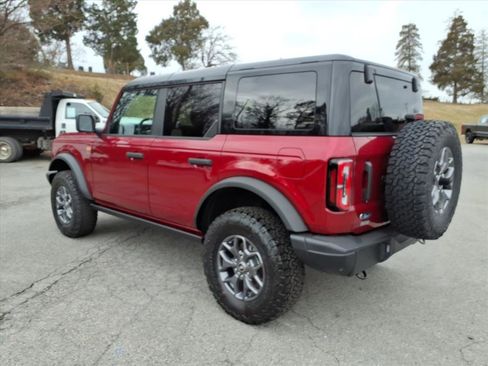 New 2025 Ford Bronco Badlands image 6