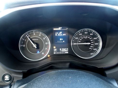 Used 2018 Subaru Impreza 2.0i Limited image 18