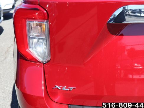 Used 2022 Ford Explorer XLT w/ Equipment Group 202A image 33