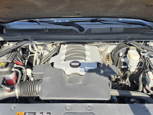 Used 2015 Cadillac Escalade Luxury RWD image 17
