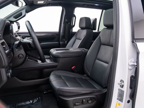 Used 2023 Chevrolet Tahoe RST w/ Luxury Package image 17