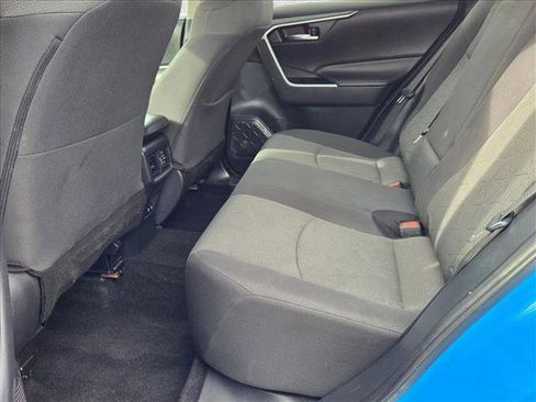 Used 2021 Toyota RAV4 XLE image 18