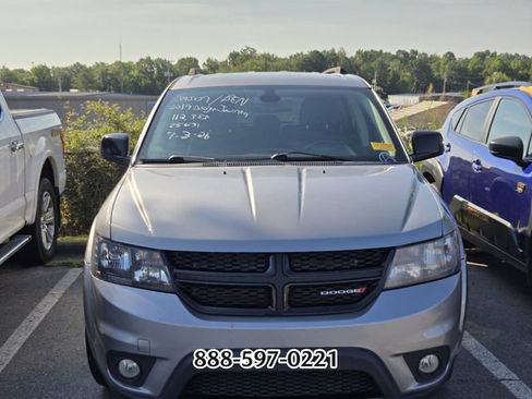 Used 2019 Dodge Journey SE w/ Connectivity Group FWD image 13