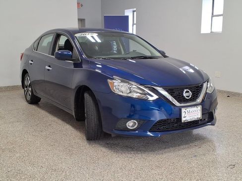 Used 2019 Nissan Sentra SV w/ Special Edition Pkg w/ Special Edition Package FWD image 3