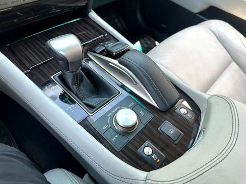 Used 2017 Lexus LS 460 image 42