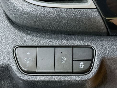 Used 2025 Kia Seltos S image 17