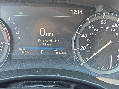 Used 2020 Toyota Highlander XLE image 18