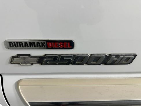 Used 2004 Chevrolet Silverado 2500 LS w/ Heavy-Duty Power Package RWD image 28