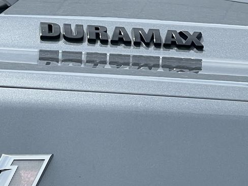 Used 2022 Chevrolet Silverado 1500 LT AWD/4WD image 7