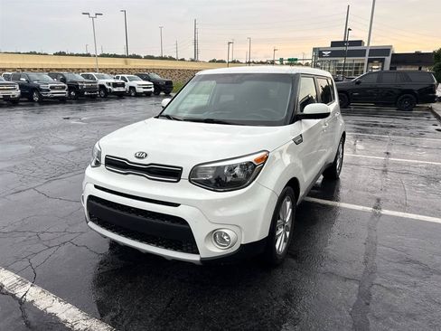 Used 2019 Kia Soul + FWD image 4