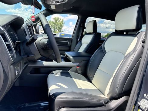 Used 2025 RAM 1500 Big Horn AWD/4WD image 11