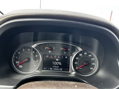 Used 2023 GMC Acadia SLT image 17