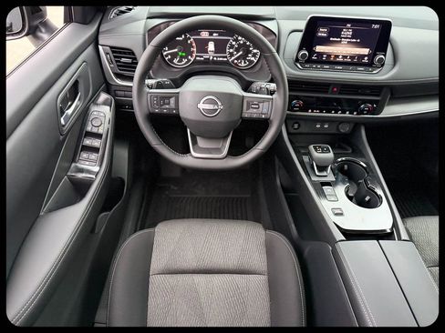 New 2026 Nissan Rogue SV w/ Cold Weather Package FWD image 22