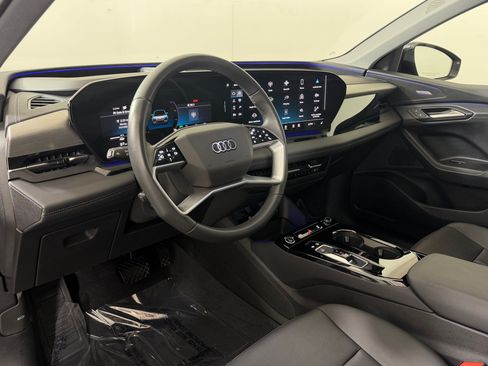 Used 2025 Audi Q6 e-tron Premium Plus w/ Premium Plus AWD/4WD image 4
