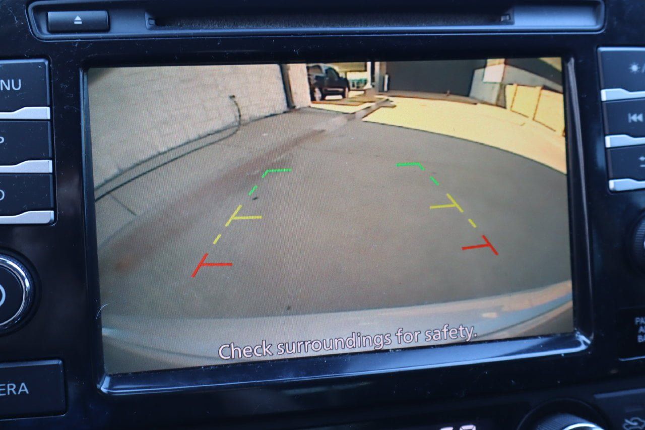 Used 2022 Nissan Maxima SV w/ Floor Mat Group FWD image 7