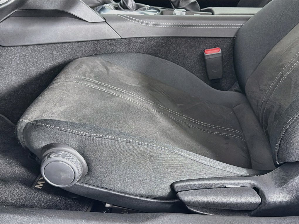 Used 2025 MAZDA MX-5 Miata Club RWD image 24