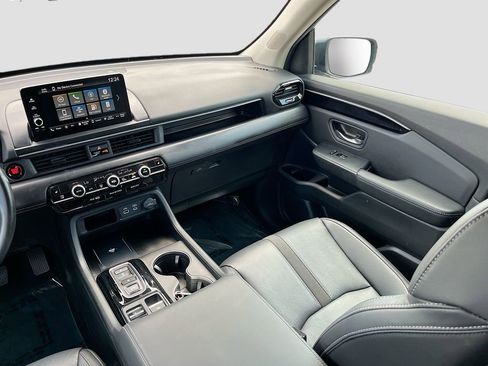 Used 2025 Honda Pilot EX-L image 22