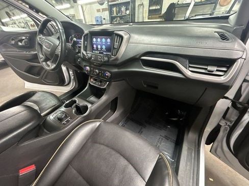 Used 2022 GMC Terrain AT4 AWD/4WD image 28