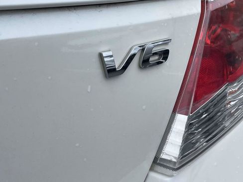 Used 2010 Honda Accord EX-L image 17