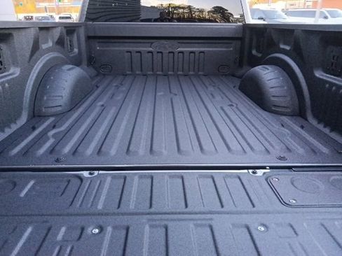 New 2026 Ford F250 Lariat w/ Black Appearance Package image 28