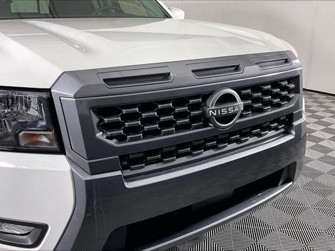 Certified 2025 Nissan Frontier SV w/ SV Convenience Package image 39