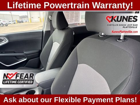 Used 2025 Kia Soul LX FWD image 22